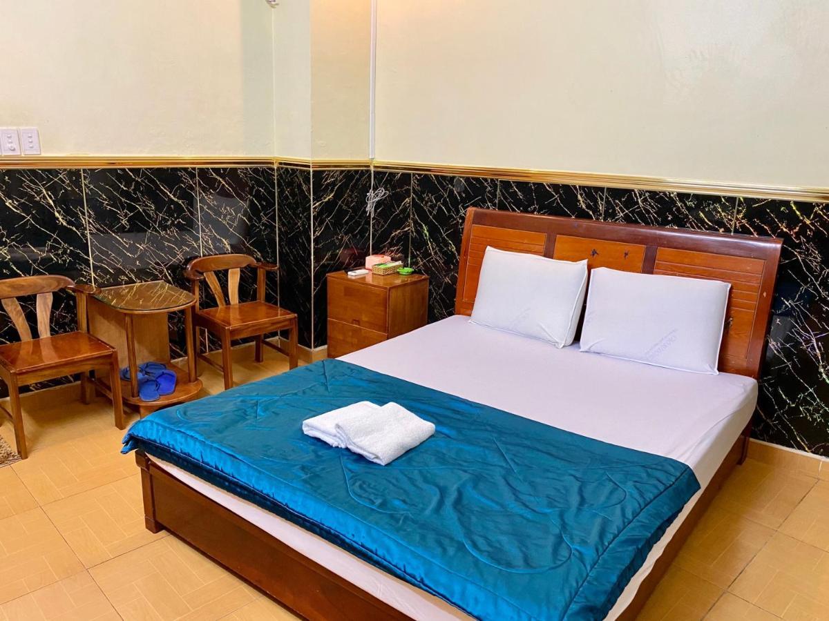 Ngoc Trinh Hotel Ho Chi Minh City Exterior photo